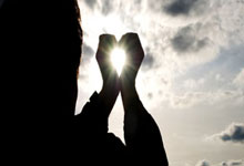 撒丁岛雄狮咆哮萨兰托，卡利亚里客场斩获三分，胜利号角嘹亮！